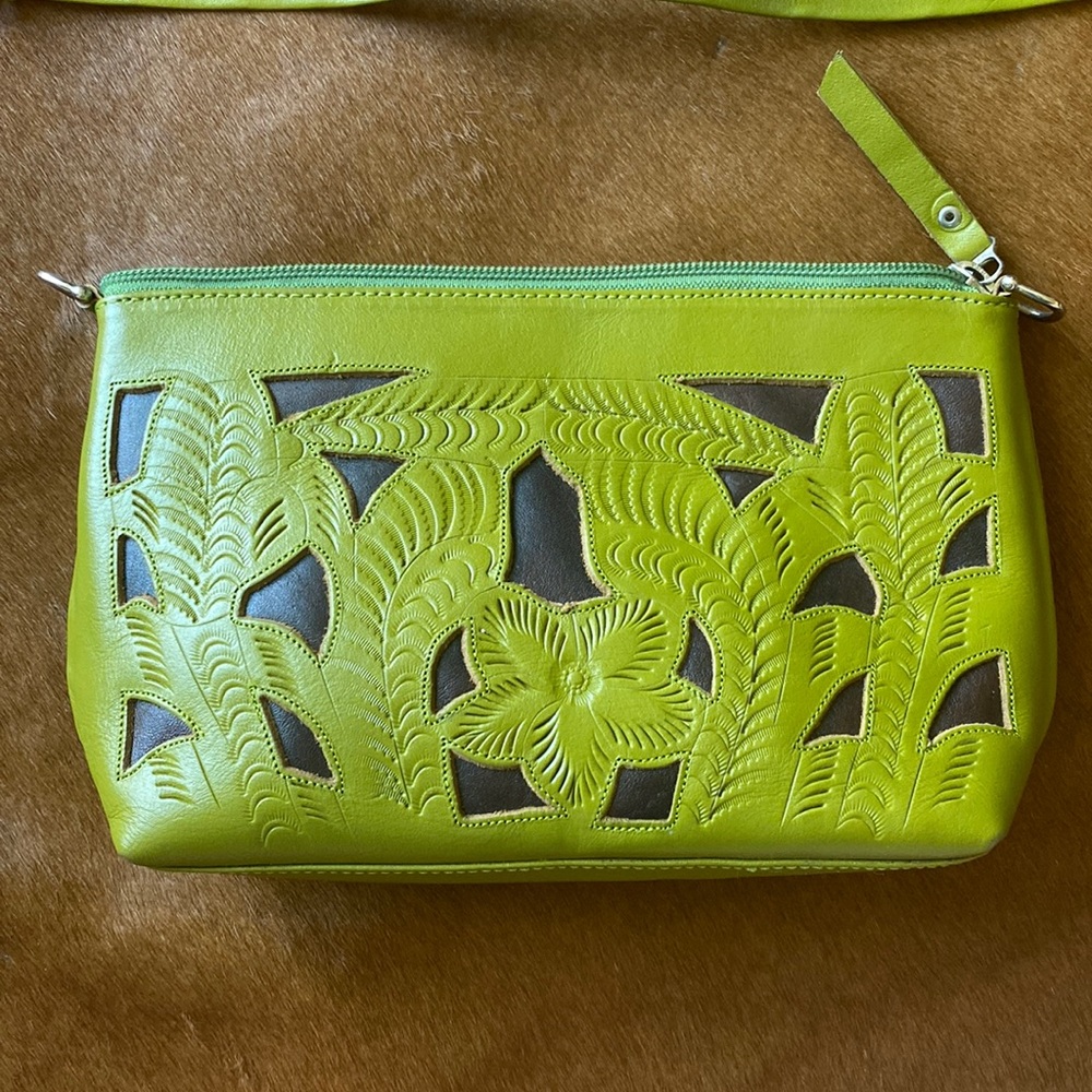 Leaders green leather cutout tooled purse